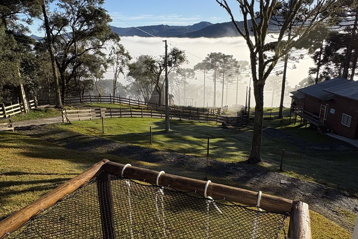 Área externa & praça do fogo